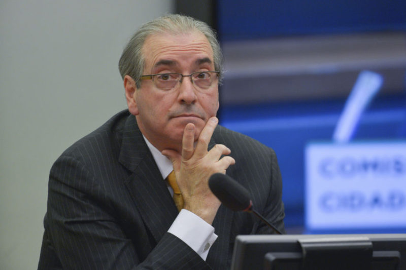 Cunha é investigado por emendas forjadas em diálogo com assessora