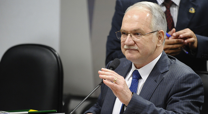 Fachin defende a diversidade de opiniões nas eleições e critica o ódio