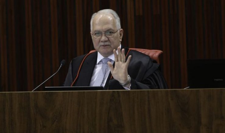 Fachin exclui pedido de Moraes contra Mendonça do inquérito das fake news