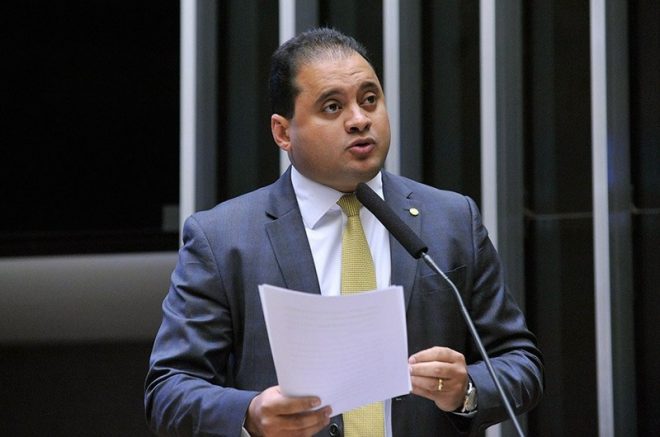 Senador Weverton Rocha é alvo de busca da PF em operação contra fraudes no INSS