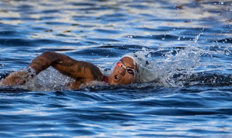 Ana Marcela Cunha bate recorde sul-americano no Canal da Mancha