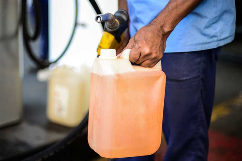 MPF sugere proibição de combustíveis em galões no Amazonas durante emergência