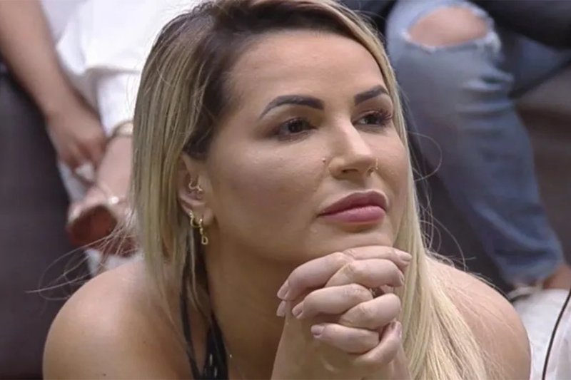 Record desmente reportagem falsa sobre Deolane Bezerra na prisão