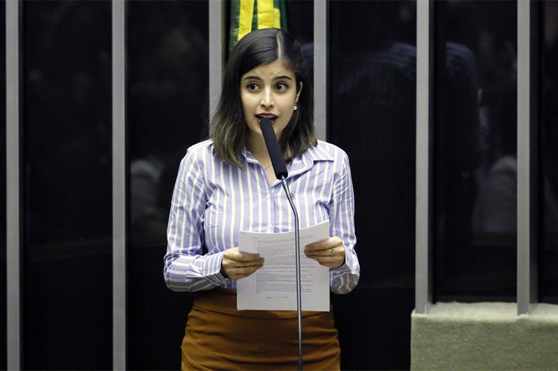 PL é o único partido que rejeita debater projeto contra misoginia, afirma deputada