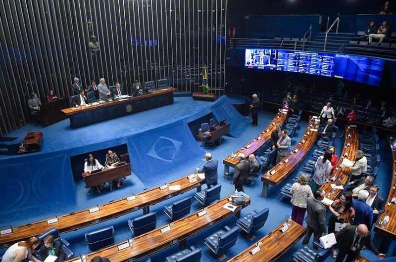 Disputa embolada pelo Senado ocorre em 24 Estados e no Distrito Federal