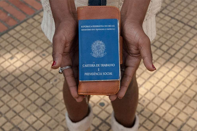 Emprego formal atinge maior índice em 15 anos no Brasil