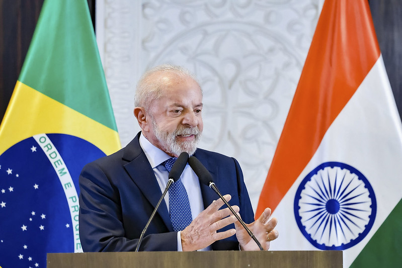 Aprovação de Lula apresenta leve alta, mas maioria ainda desaprova seu governo