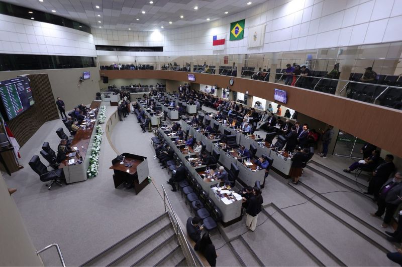 Câmara de Manaus aprova aumento de 4,14% para servidores municipais