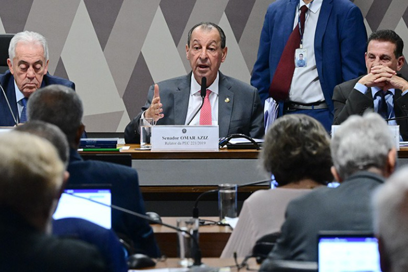 CCJ do Senado aprova proposta para extinguir escala 61 e reduzir jornada