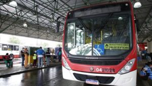 TRT-11 determina frota mínima de ônibus durante greve em Manaus