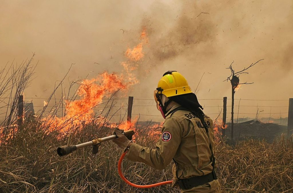 Governo Federal Intensifica Combate a Incêndios no Amazonas com Novas Medidas