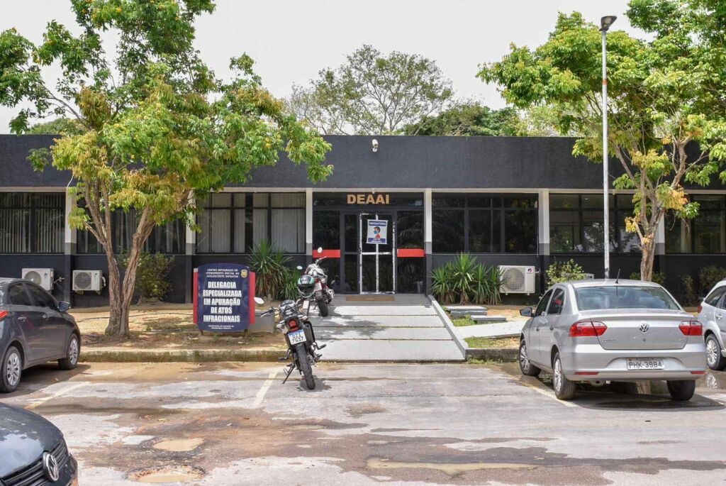 Adolescente é apreendido após agredir ex-namorada em Manaus