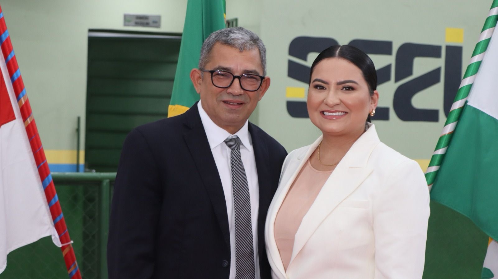 Prefeito e primeira-dama de Iranduba são multados por contratações irregulares