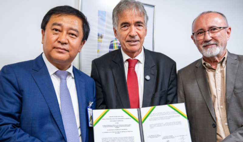 Brasil e China firmam acordo para desenvolver inteligência artificial nacional