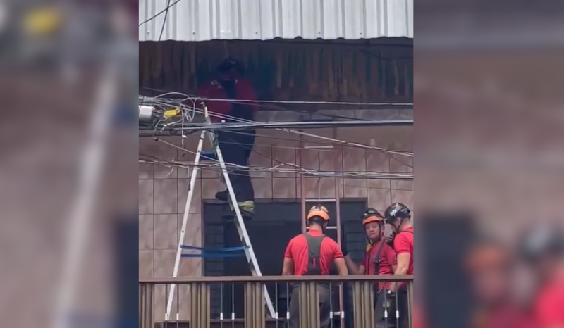 Homem sofre descarga elétrica ao instalar bandeirinhas em Manaus