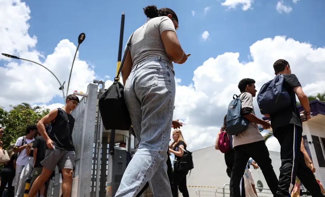 Fies 2026: MEC inicia convocação de candidatos até 29 de maio