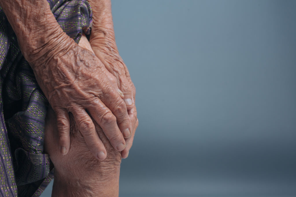 Osteoporose e Menopausa: Como a Reposição Hormonal Pode Ajudar