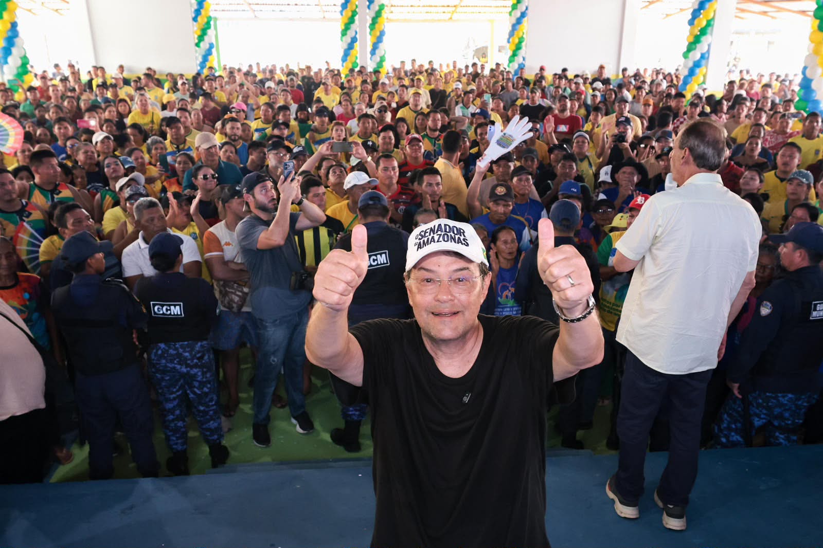 Eduardo Braga finaliza agenda no Alto Solimões com diversas entregas