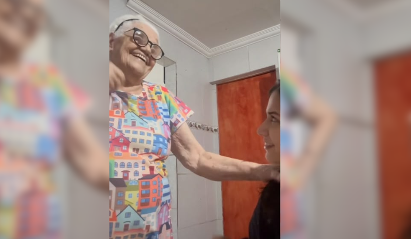 Jovem de Olinda compartilha rotina com avó diagnosticada com Alzheimer