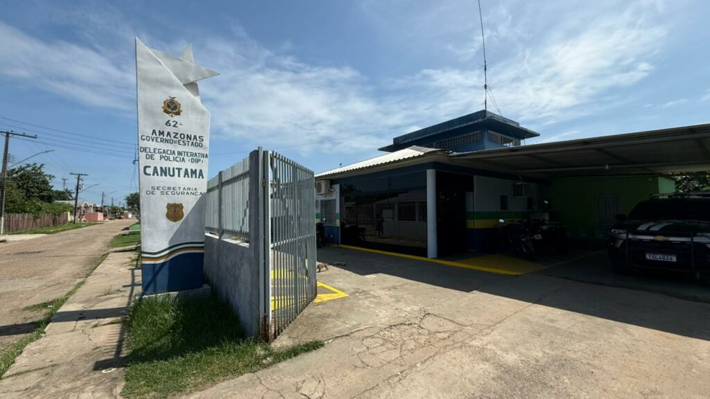 Homem suspeito de homicídio é preso após postar foto armado no WhatsApp