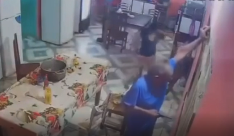 Idoso de 80 anos reage a assalto com tiros e afasta criminosos