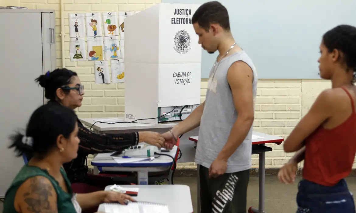 Eleitorado jovem encolhe 22% em 16 anos, revela estudo do Instituto Nexus