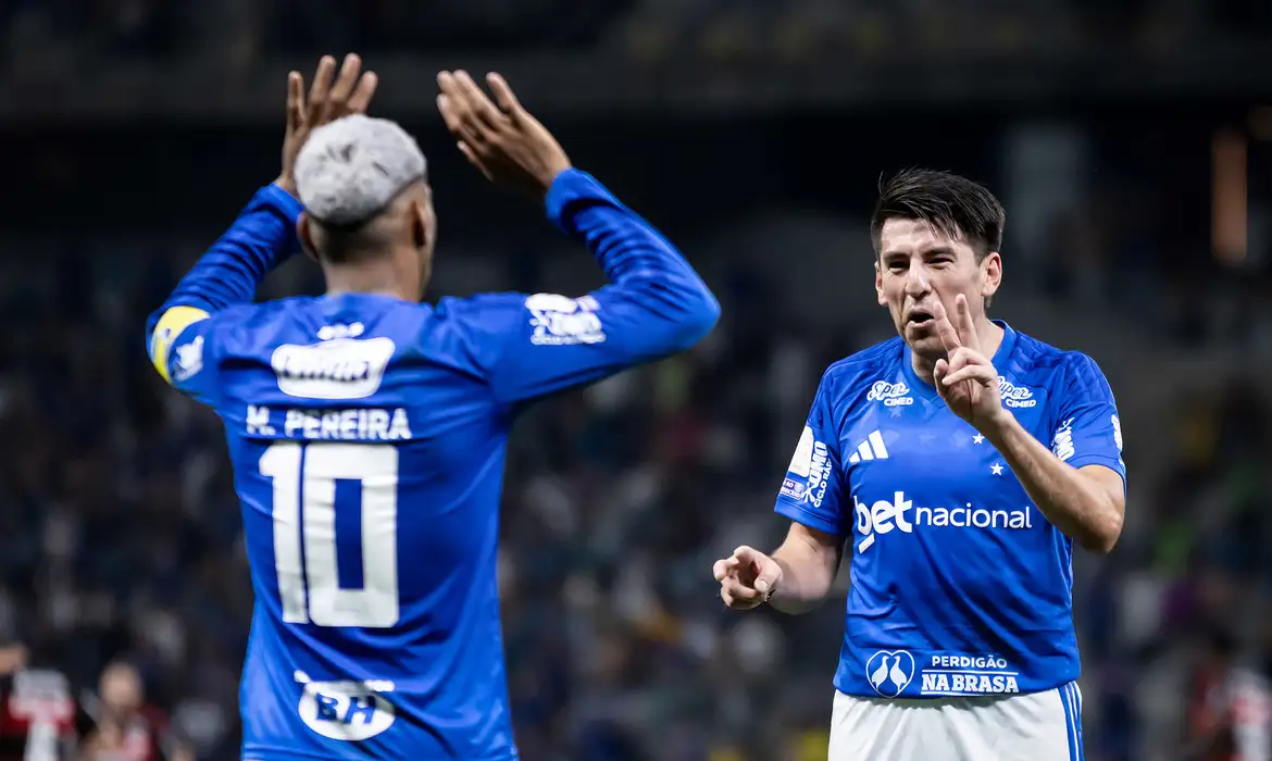 Cruzeiro supera Flamengo e beneficia Palmeiras na tabela do Brasileirão