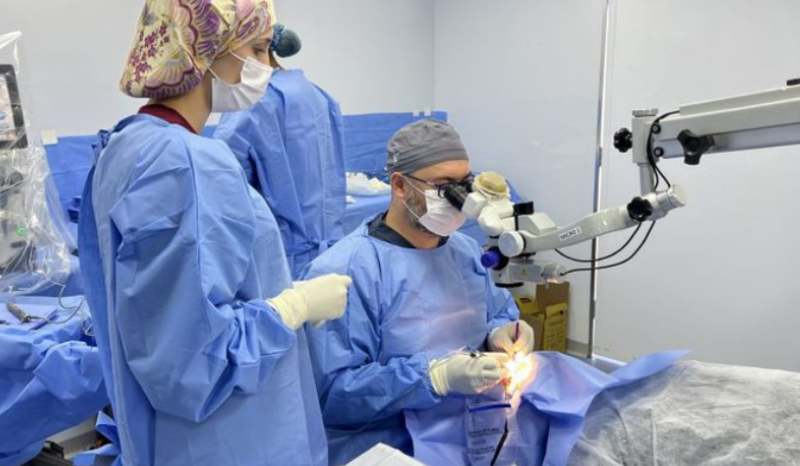 Nova técnica cirúrgica no SUS trata glaucoma e catarata simultaneamente