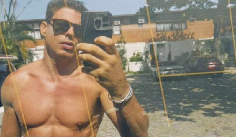 Cauã Reymond fala sobre medo de enviar nudes e flagra por drone