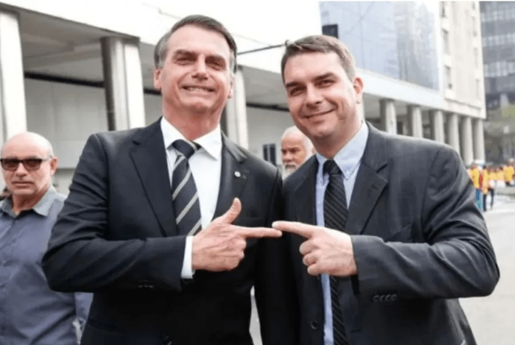 Moraes autoriza retomada das visitas de Flávio Bolsonaro ao pai