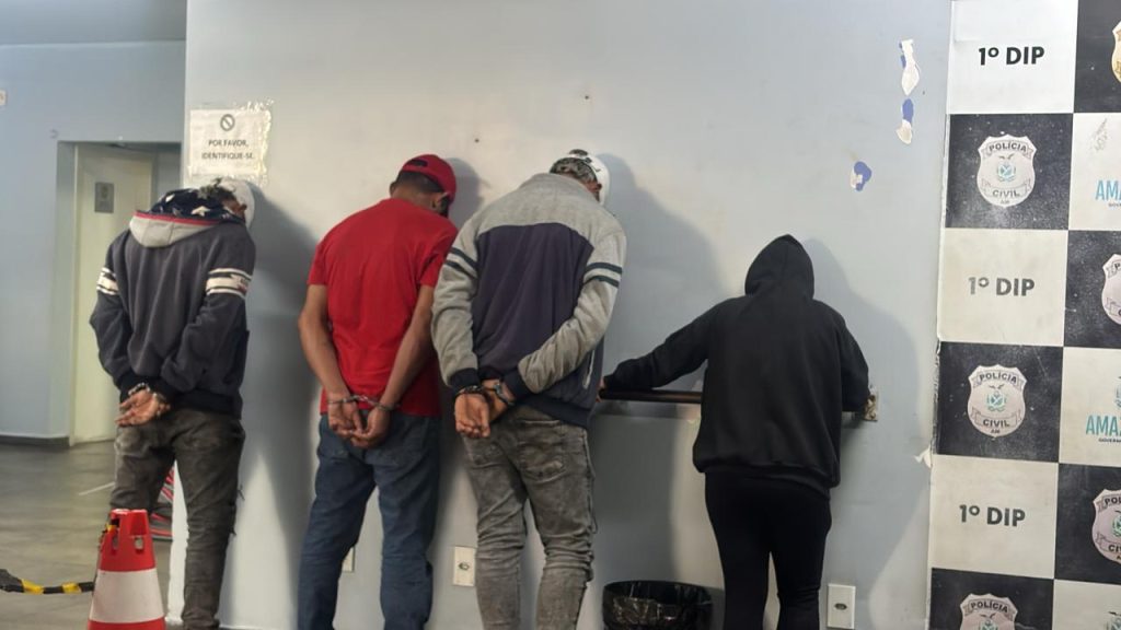 Grupo é detido com mais de 100 kg de maconha na Balsa Amarela em Manaus
