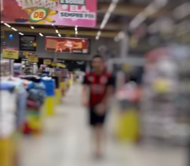 Mulher acusa homem de mostrar órgão genital em supermercado no Japiim