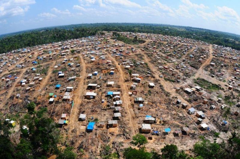 Manaus enfrenta desafio habitacional: até 80% das moradias são irregulares