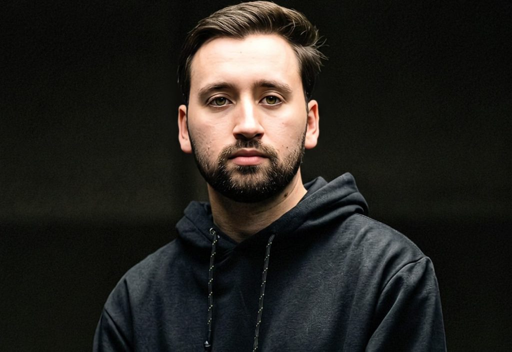 João Buscarioli inicia carreira em design após interesse por edição de vídeo