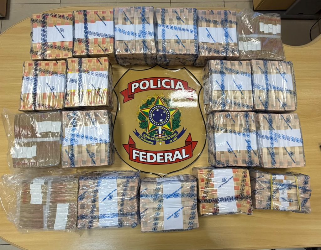 Polícia Federal apreende R$ 700 mil em operação em Manaus