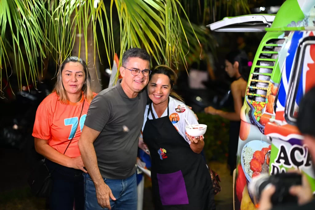 David Almeida propõe avanços em saúde e turismo durante visita a Parintins