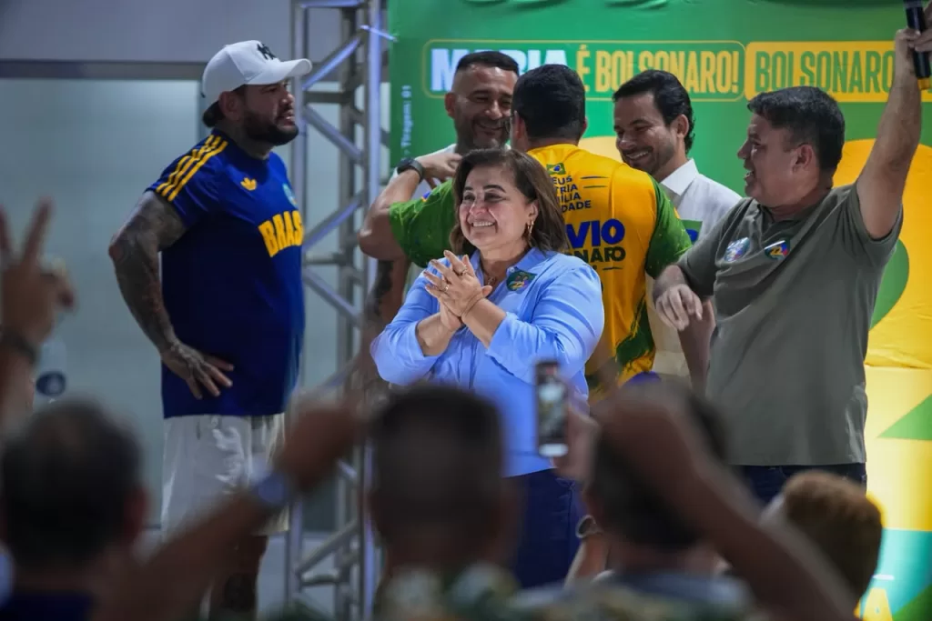 Maria promete respeito e apoio a policiais em encontro em Manaus