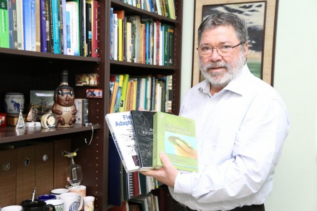 Pesquisador do Inpa é o primeiro brasileiro a ganhar a Le Cren Medal