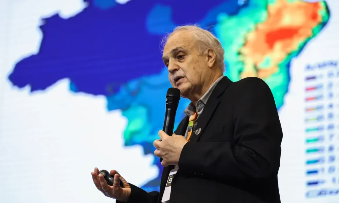 Carlos Nobre é premiado por quatro décadas de dedicação à Amazônia
