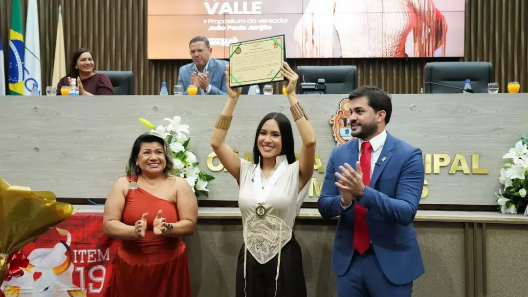 Isabelle Nogueira é homenageada com Medalha de Ouro Rodolpho Valle