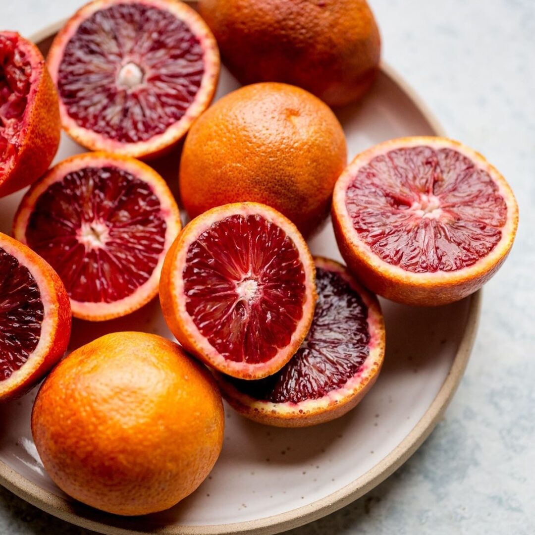 Estudo revela potencial do extrato de laranja moro contra úlcera gástrica